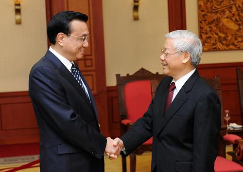10月14日,中國(guó)國(guó)務(wù)院總理李克強(qiáng)在河內(nèi)會(huì)見(jiàn)越共中央總書(shū)記阮富仲。新華社記者 劉建生 攝