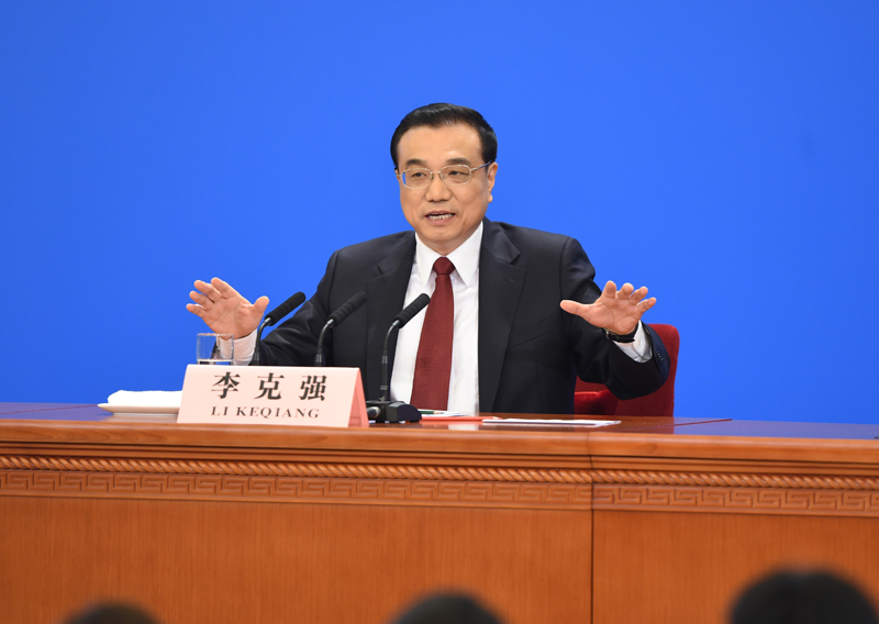 3月16日，國務(wù)院總理李克強(qiáng)在北京人民大會堂與中外記者見面，并回答記者提問。新華社記者 王曄 攝